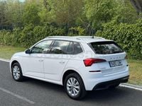 Usado Skoda Kamiq Active 110 CV (80 kW) 2022 Blanco SUV