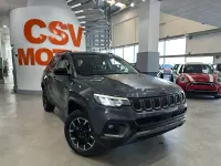 Usado Jeep Compass Limited 240 CV (176 kW) 2023 Gris / plata SUV