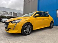 Usado Peugeot 208 Allure 102 CV (75 kW) 2022 Amarillo Utilitario