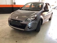 Usado Renault Clio II Expression 85 CV (62 kW) 2010 Gris / plata Berlina