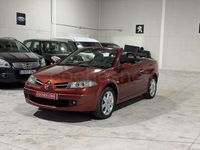 Usado Renault Mégane Cabriolet Dynamique 110 CV (80 kW) 2008 Granate Descapotable