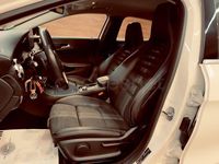 Usado Mercedes GLA180 122 CV (89 kW) 2018 Blanco SUV