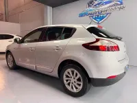 Usado Renault Mégane IV LIMITED 110 CV (80 kW) 2016 Gris / plata Berlina