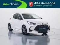 Käytetty Toyota Yaris Hybrid Sport 116 HP (85 kW) 2022 Valkoinen Sedan