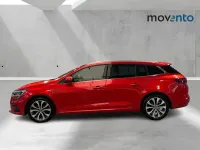 Usado Renault Mégane GrandTour Techno 115 CV (84 kW) 2023 Rojo Familiar