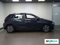 Usado Hyundai i20 101 CV (74 kW) 2024 Gris Utilitario