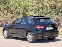 Usado Audi A3 Sportback 190 CV (139 kW) 2016 Negro Utilitario
