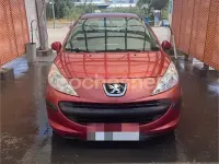 Usado Peugeot 207 70 CV (51 kW) 2007 Rojo Berlina