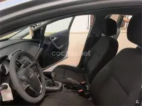 Usado Opel Astra Selective 110 CV (80 kW) 2012 Blanco Berlina