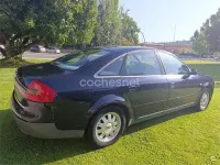 Usado Audi A6 165 CV (121 kW) 1998 Azul Familiar