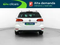 Usado VW Golf VII Advance 125 CV (91 kW) 2018 Blanco Familiar