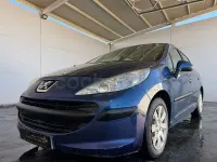 Usado Peugeot 207 70 CV (51 kW) 2006 Azul Berlina