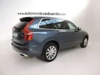 Usado Volvo XC90 Momentum 235 CV (172 kW) 2020 Azul SUV