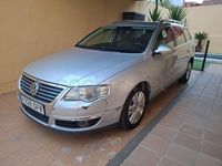 Usado VW Passat Highline 140 CV (102 kW) 2008 Gris / plata Familiar
