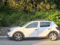 Usado Dacia Sandero Ambiance 90 CV (66 kW) 2018 Blanco Berlina