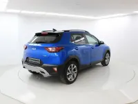 Usado Kia Stonic GT-Line 100 CV (73 kW) 2023 Azul SUV