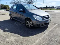 Usado Mercedes B180 109 CV (80 kW) 2010 Gris / plata Monovolumen