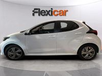 Usado Toyota Yaris Hybrid Active 116 CV (85 kW) 2024 Blanco Berlina