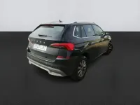 Usado Skoda Kamiq 95 CV (69 kW) 2022 Negro SUV