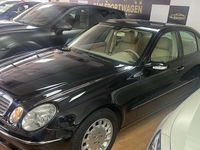 Usado Mercedes E320 Elegance 224 CV (164 kW) 2006 Azul Berlina