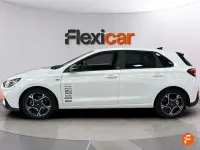Usado Hyundai i30 N Line 100 CV (73 kW) 2024 Blanco Berlina