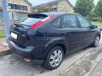 Usado Ford Focus Ghia 136 CV (100 kW) 2005 Negro Berlina