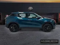 Usado Alfa Romeo Junior 136 CV (100 kW) 2025 Azul SUV