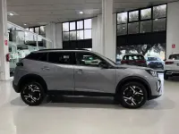 Usado Peugeot 2008 Allure 100 CV (73 kW) 2025 Gris / plata SUV