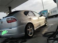Usado Seat Leon Sport 150 CV (110 kW) 2003 Gris / plata Utilitario