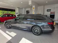 Usado BMW 530e Comfort Edition 292 CV (214 kW) 2022 Gris / plata Familiar