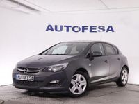 Usado Opel Astra Selective 120 CV (88 kW) 2015 Negro Utilitario