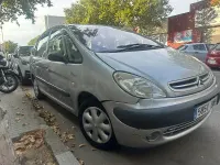 Usado Citroën Xsara Picasso Exclusive 95 CV (69 kW) 2002 Gris / plata Monovolumen
