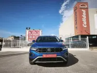 Usado VW T-Roc Life 150 CV (110 kW) 2023 Azul SUV