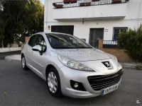 Usado Peugeot 207 Access 70 CV (51 kW) 2011 Gris / plata Berlina