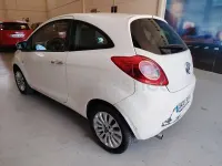 Usado Ford Ka Trend 69 CV (50 kW) 2010 Blanco Utilitario