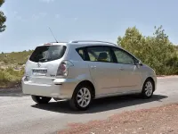 Usado Toyota Corolla Verso Sol 136 CV (100 kW) 2006 Gris / plata Monovolumen