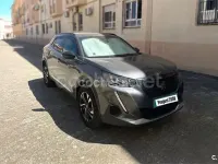 Usado Peugeot 2008 Allure 130 CV (95 kW) 2023 Gris / plata SUV
