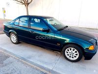 Usado BMW 318 115 CV (84 kW) 1997 Negro Familiar
