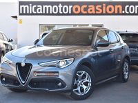 Usado Alfa Romeo Stelvio Executive 190 CV (139 kW) 2019 Gris / plata SUV