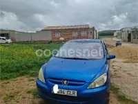 Usado Peugeot 307 110 CV (80 kW) 2003 Azul Berlina