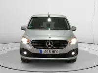 Usado Mercedes T180 116 CV (85 kW) 2023 Gris Monovolumen