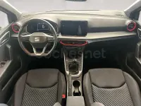 Usado Seat Arona FR 116 CV (85 kW) 2024 Gris SUV