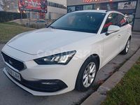 Usado Seat Leon Style 150 CV (110 kW) 2022 Blanco Familiar