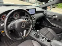 Usado Mercedes A180 Urban 122 CV (89 kW) 2016 Azul Berlina