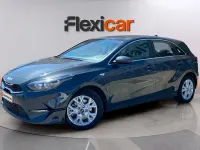 Usado Kia Ceed 136 CV (100 kW) 2023 Gris Utilitario