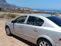 Usado Opel Astra Energy 100 CV (73 kW) 2009 Gris / plata Berlina