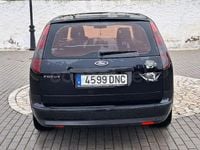 Usado Ford Focus Ghia 136 CV (100 kW) 2005 Negro Familiar