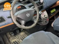 Usado Lancia Phedra 136 CV (100 kW) 2010 Azul Monovolumen