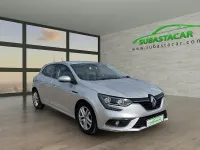 Usado Renault Mégane Business 115 CV (84 kW) 2019 Gris / plata Berlina