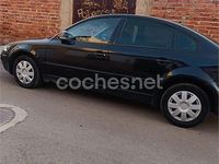 Usado VW Passat Edition 130 CV (95 kW) 2004 Negro Familiar